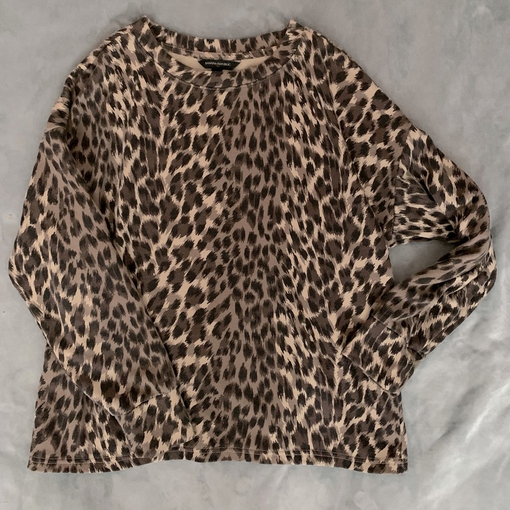 Leopard print sweatshirt